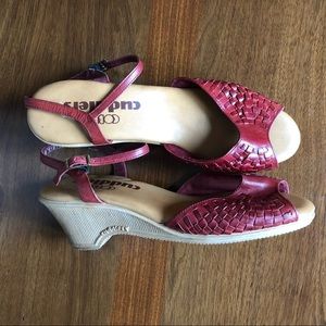 Vintage 70/80s Wedge Burgundy Woven Leather Sandal